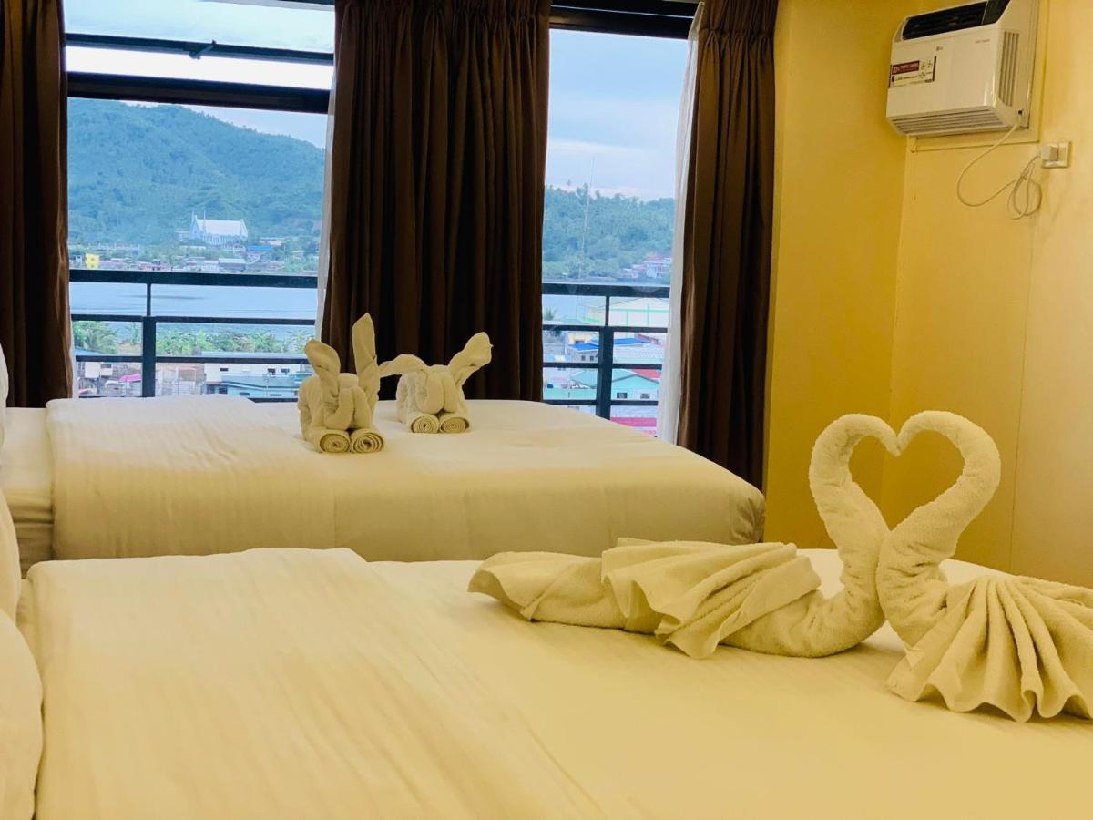 金银岛酒店带迷你水上乐园 Masbate City 外观 照片
