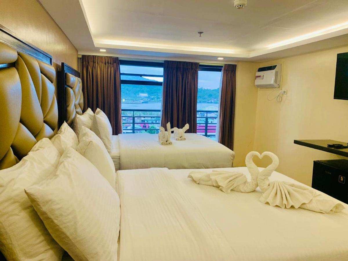 金银岛酒店带迷你水上乐园 Masbate City 外观 照片