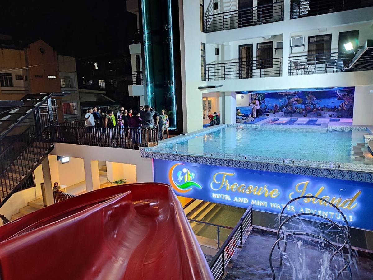 金银岛酒店带迷你水上乐园 Masbate City 外观 照片