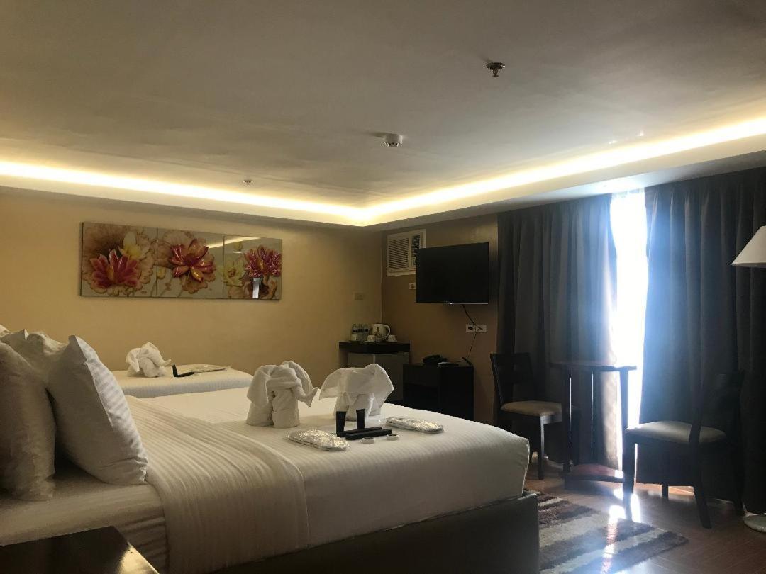 金银岛酒店带迷你水上乐园 Masbate City 外观 照片